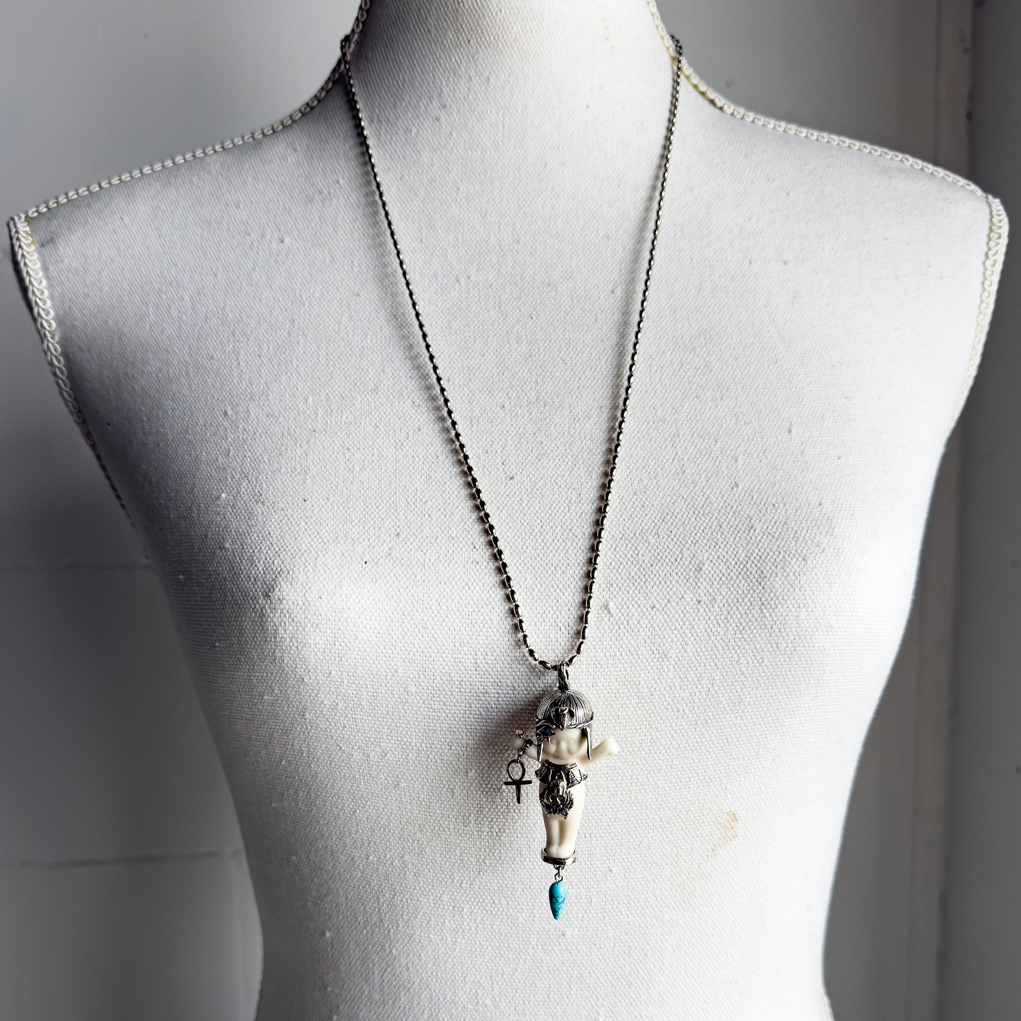 Cleo White And Gold Necklace – Gold Plated – Gem Kingdom
