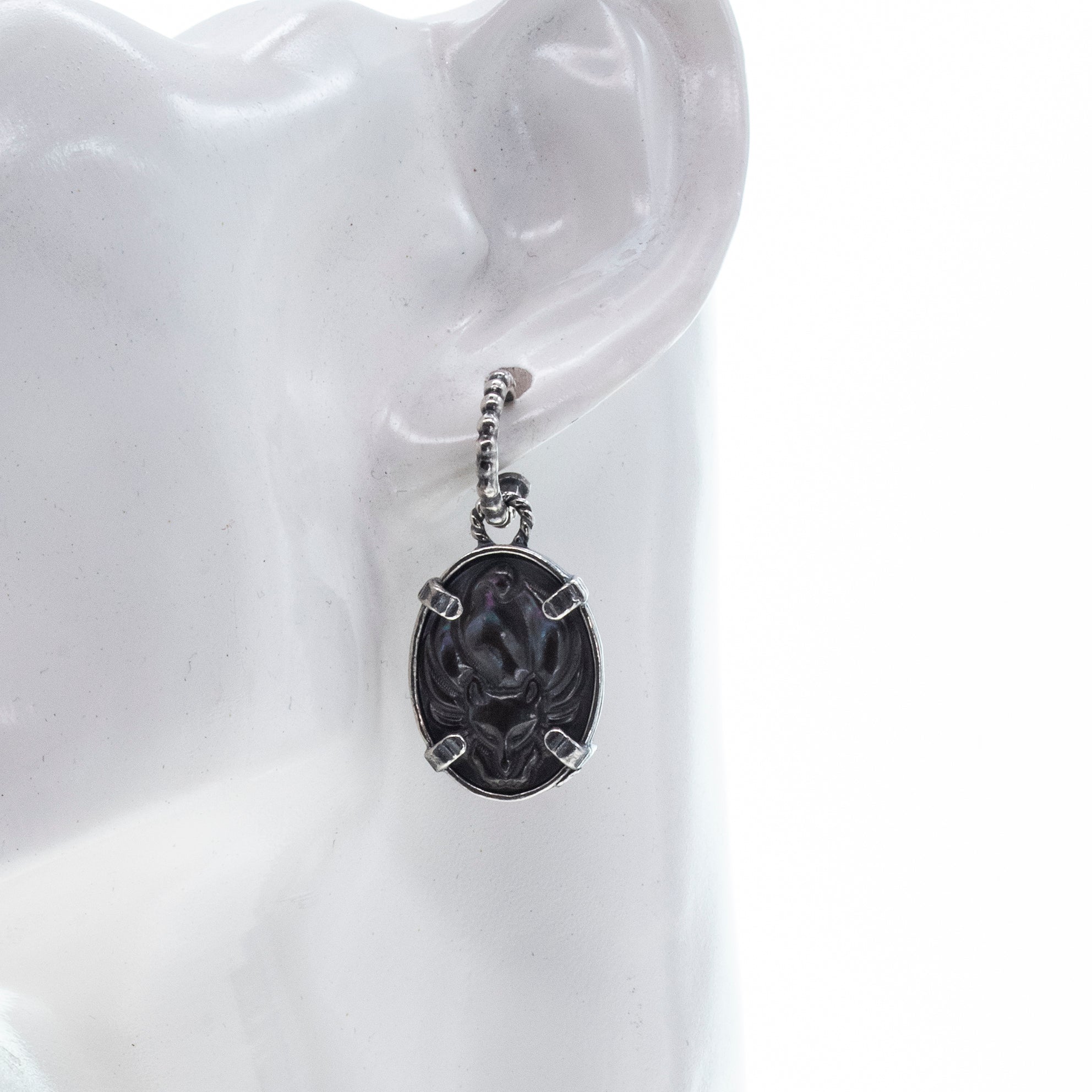 Black Fox Cameo Pierced Hoop Earrings – Sterling Silver – Gem Kingdom