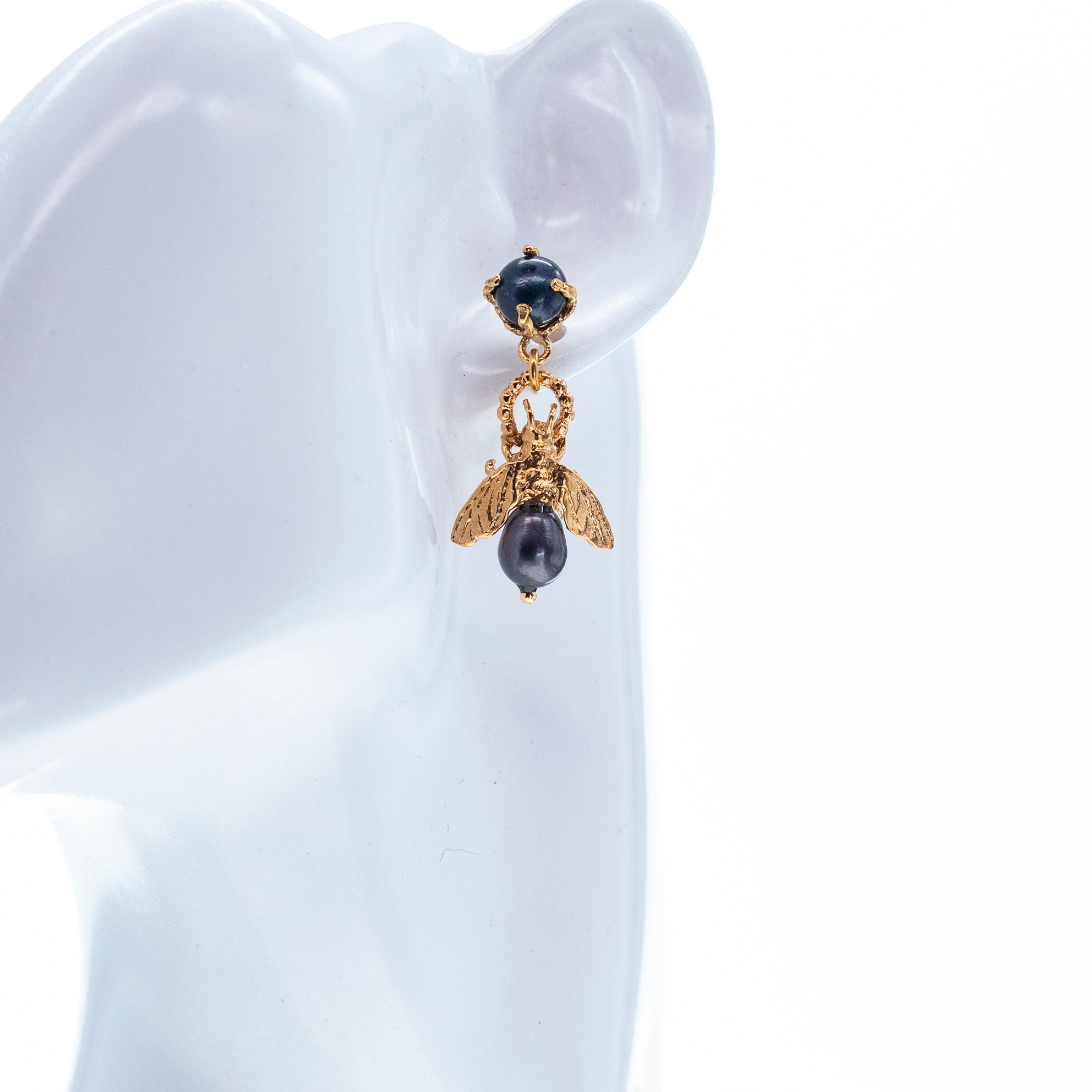 Black Pearl Bee My Honey Earrings – Gold Plated – Gem Kingdom