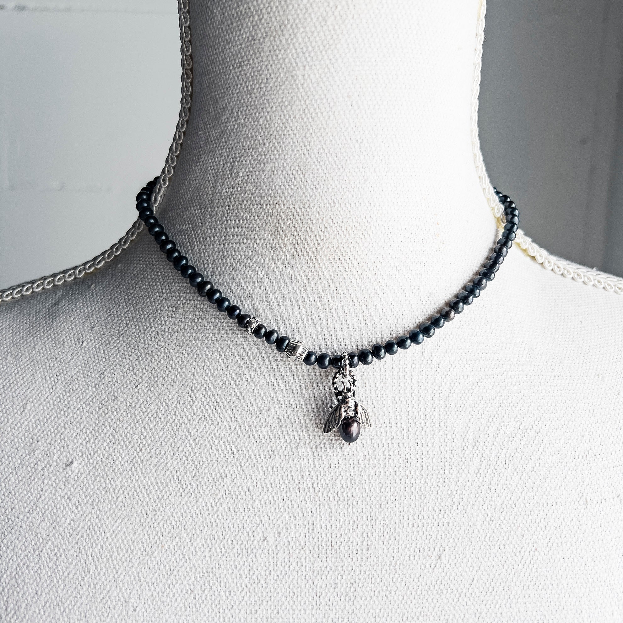 Bee My Honey Black Pearl Necklace – Sterling Silver – Gem Kingdom