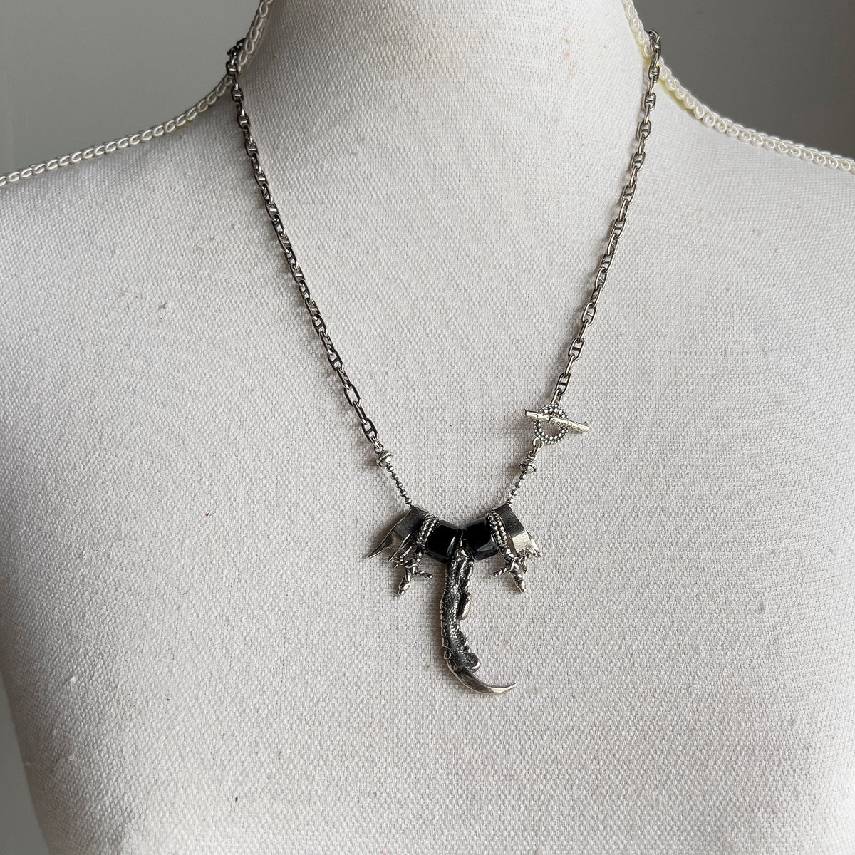 Rebel Rebel Claw Necklace Black – Sterling Silver – Gem Kingdom