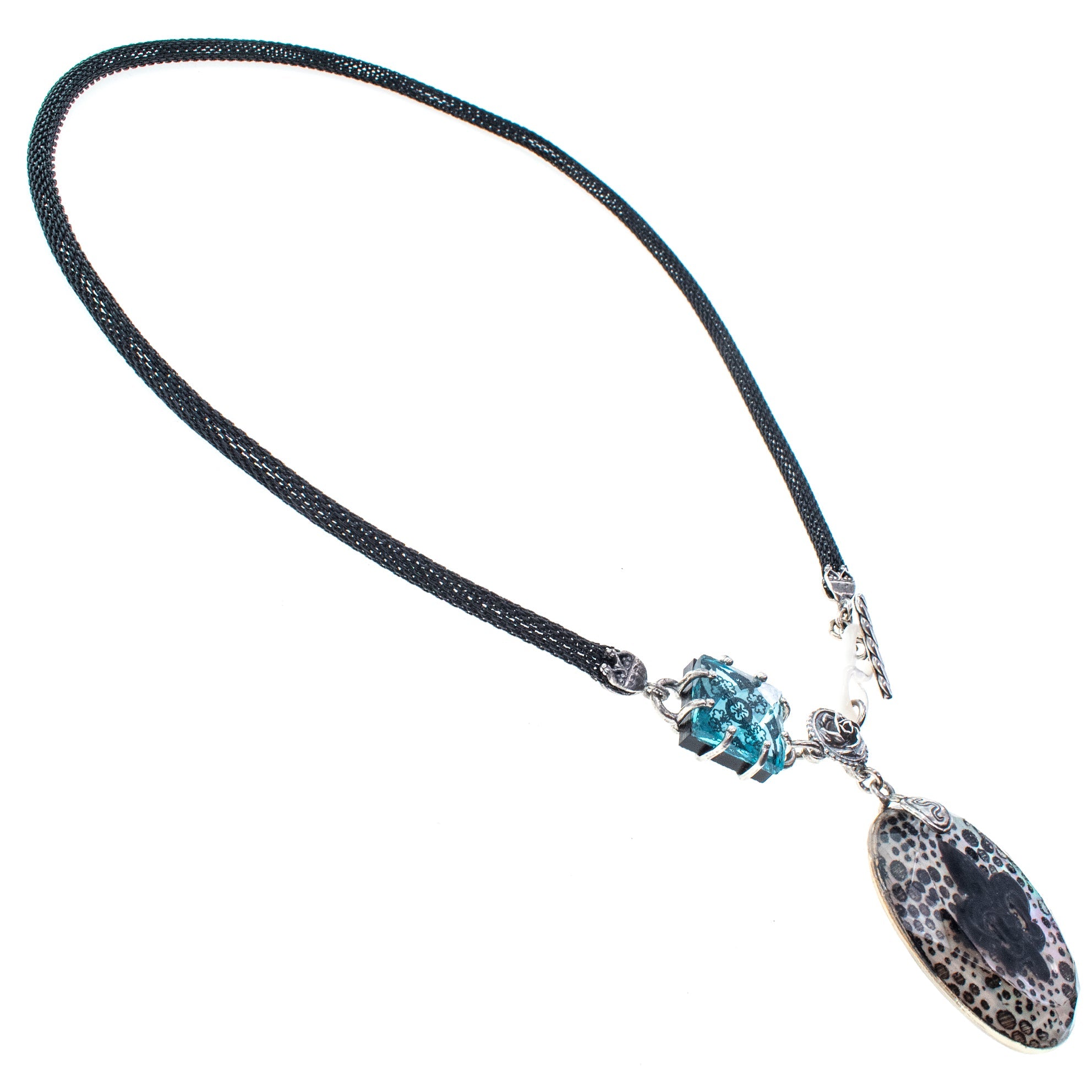 Fleur-De-Lis Resin Black Mesh Necklace – Sterling Silver – Gem Kingdom