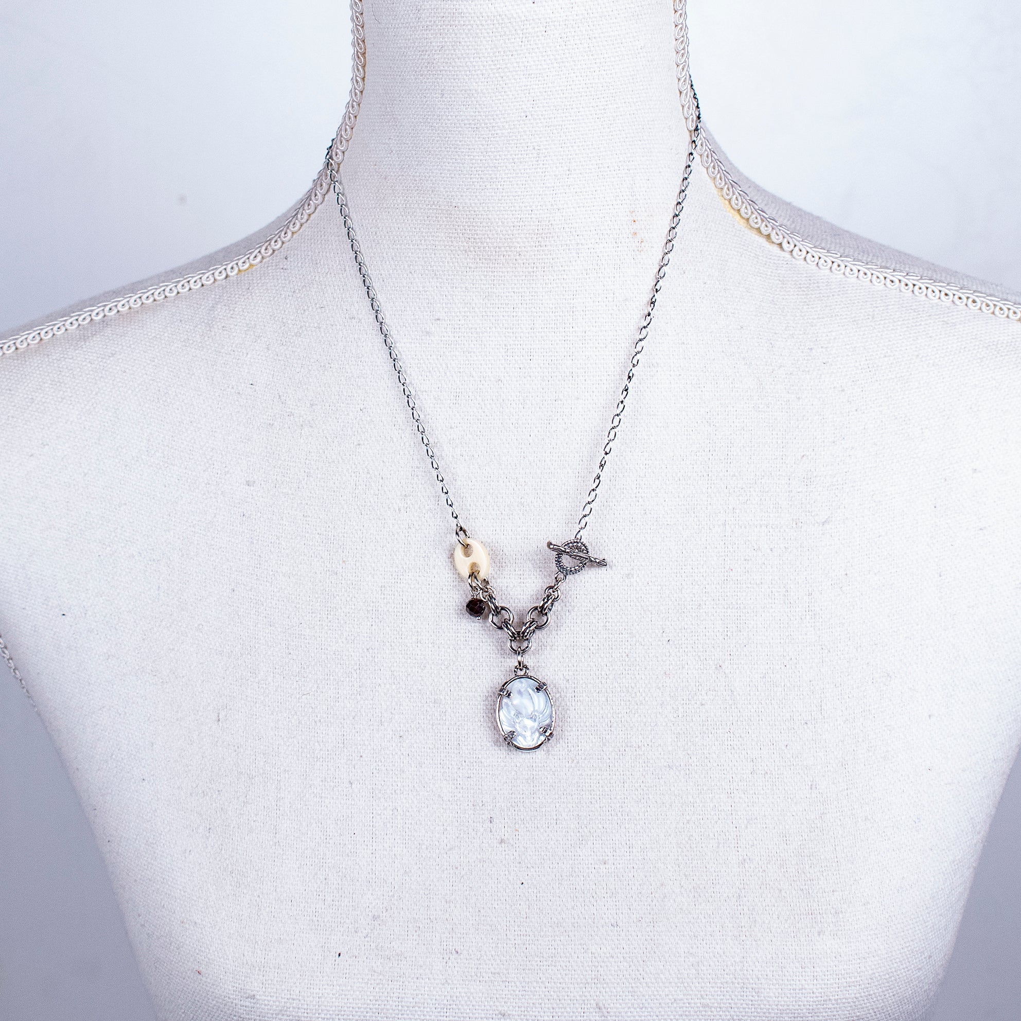 White Mother Of Pearl Fox Cameo Pendant Necklace – Sterling Silver – Gem Kingdom