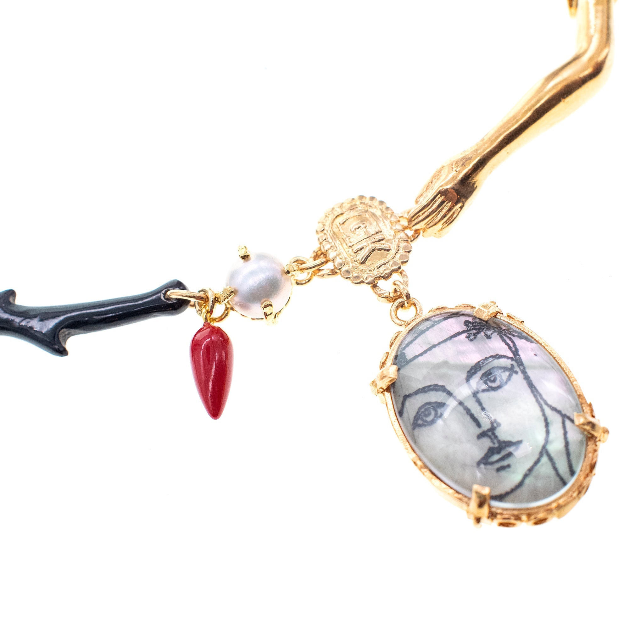 Portrait Of Love Necklace – Gold Plated – Gem Kingdom