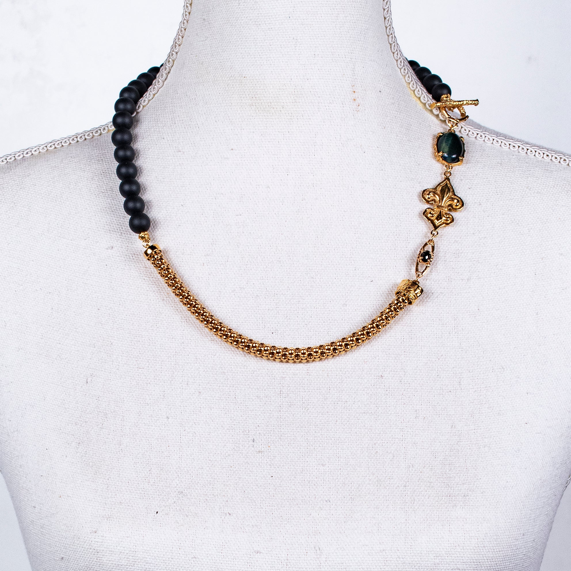 Black Fleur-De-Lis Necklace – Gold Plated – Gem Kingdom