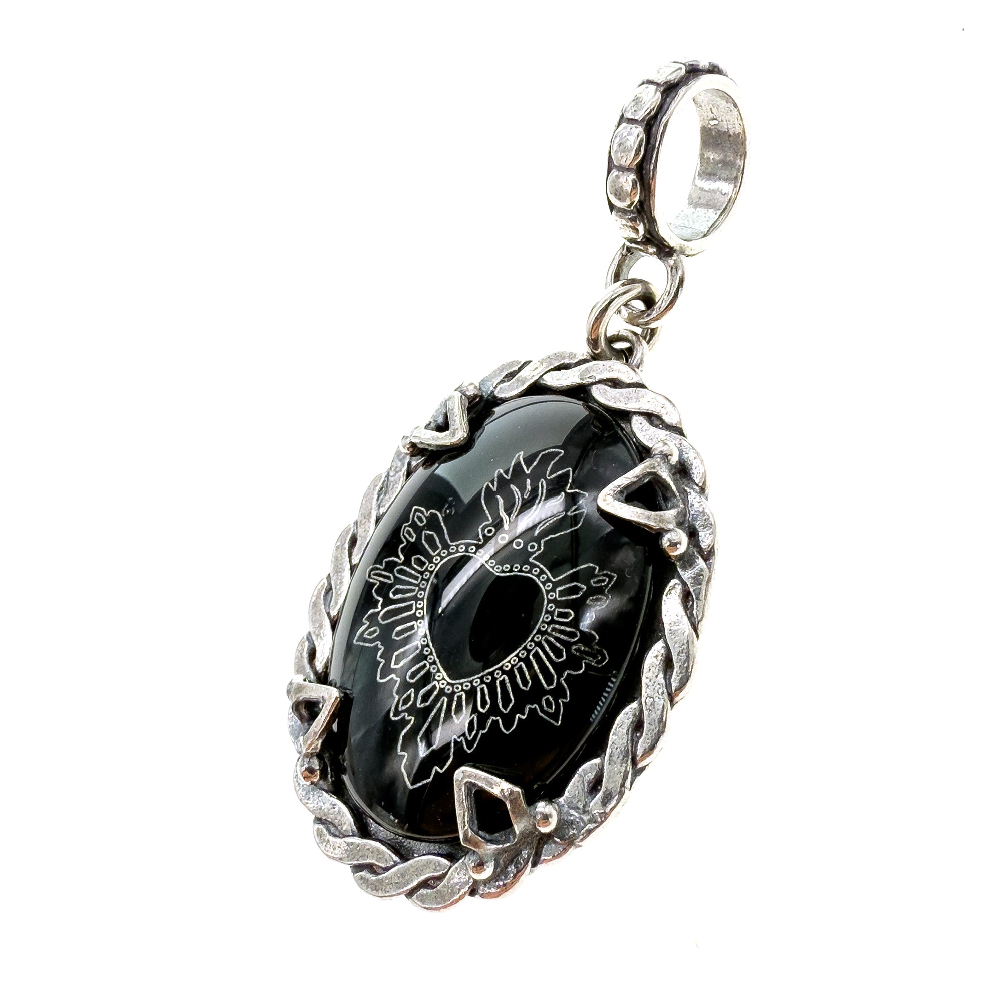 Black Sacred Heart Pendant – Sterling Silver – Gem Kingdom