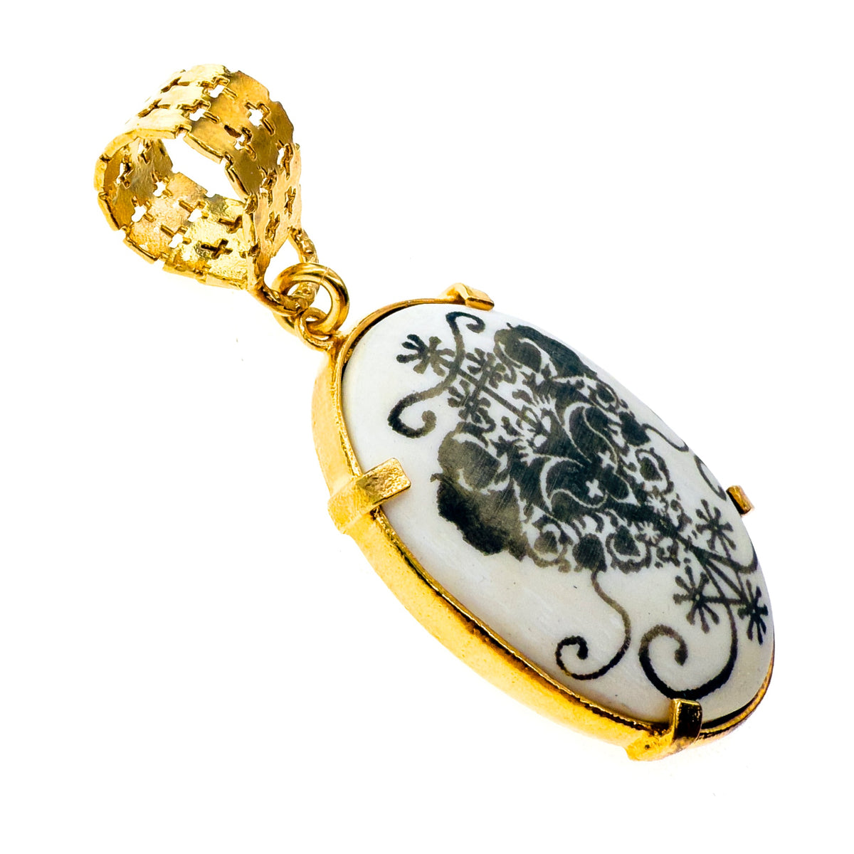 Lace Heart Pendant – Gold Plated – Gem Kingdom
