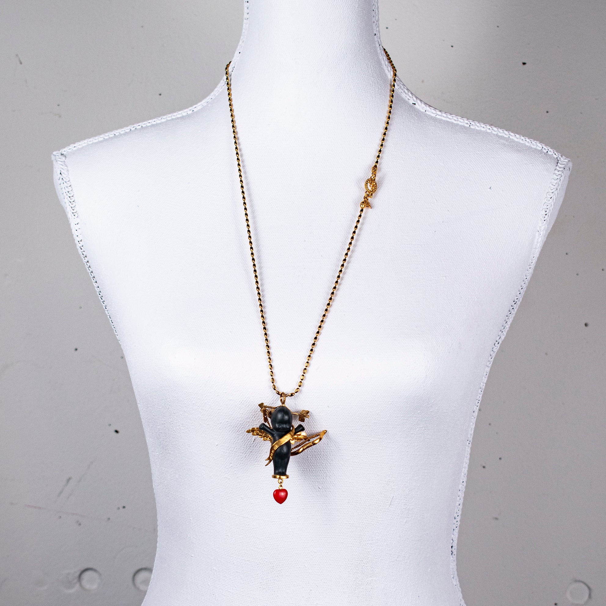 "Amor" Ketting Zwart En Goud