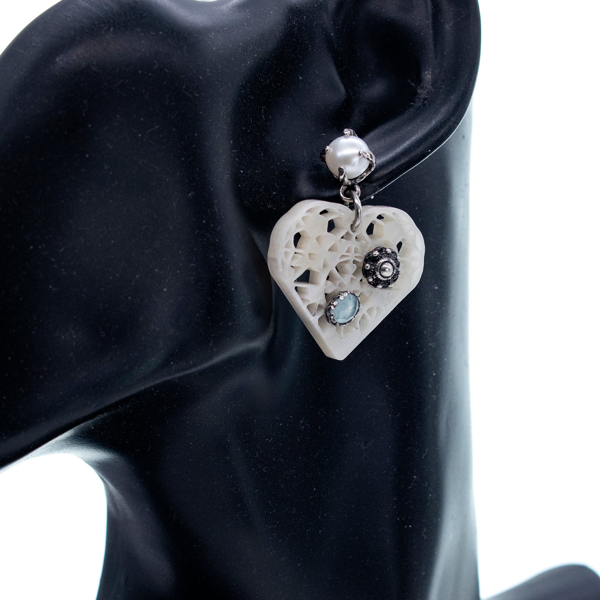 White Heart Earrings – Sterling Silver – Gem Kingdom