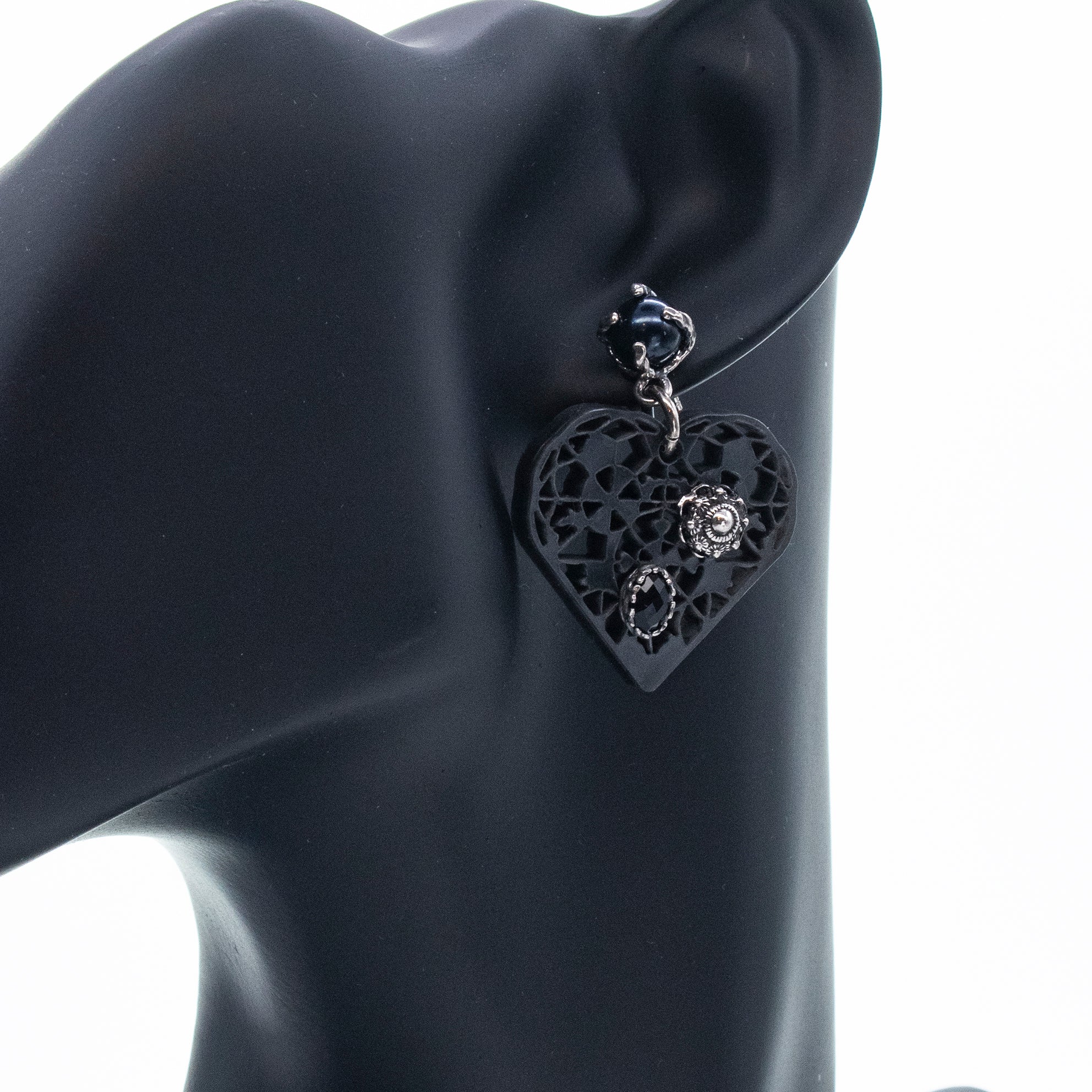 Black Heart Earrings – Sterling Silver – Gem Kingdom