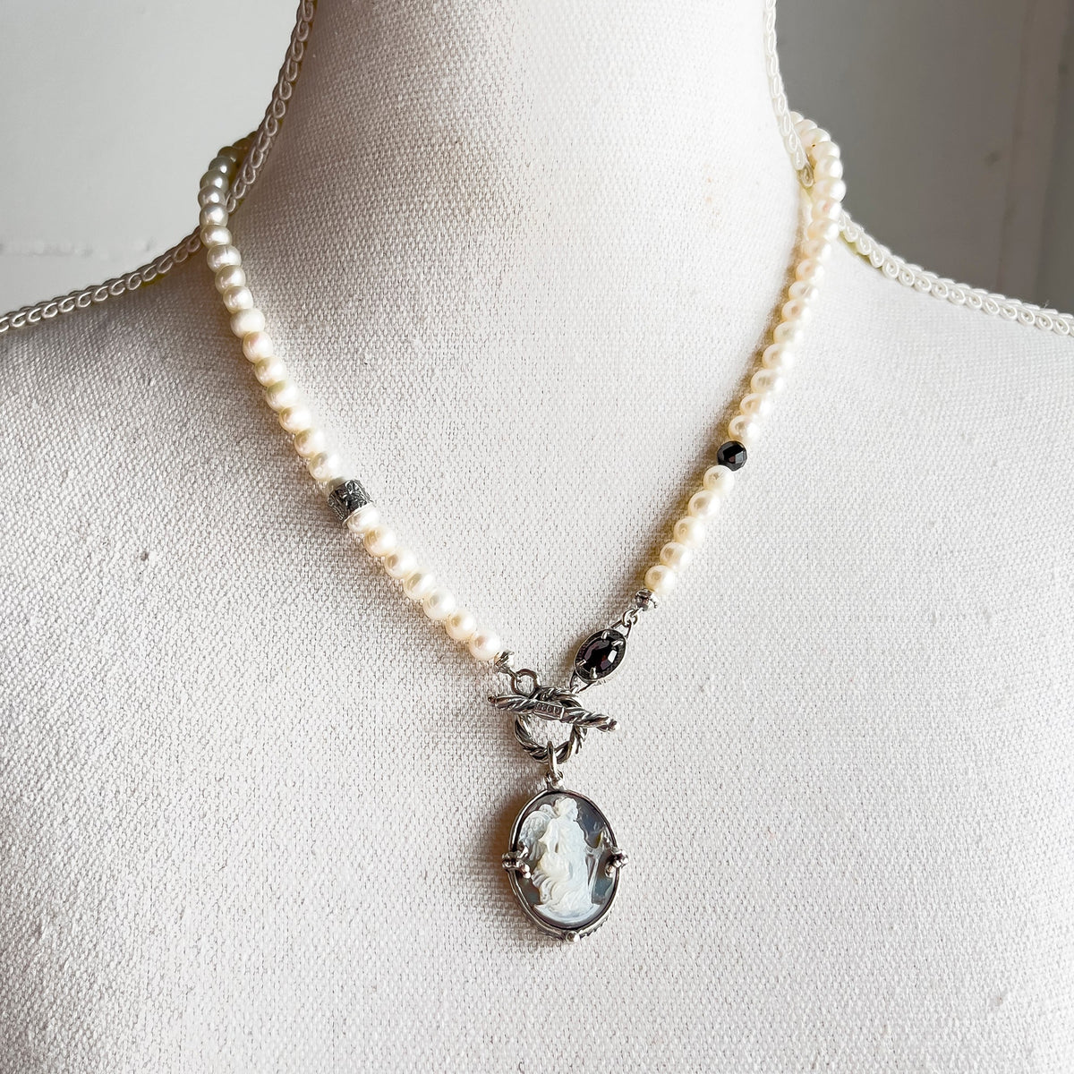 Nike Cameo Pearl Necklace – Sterling Silver – Gem Kingdom
