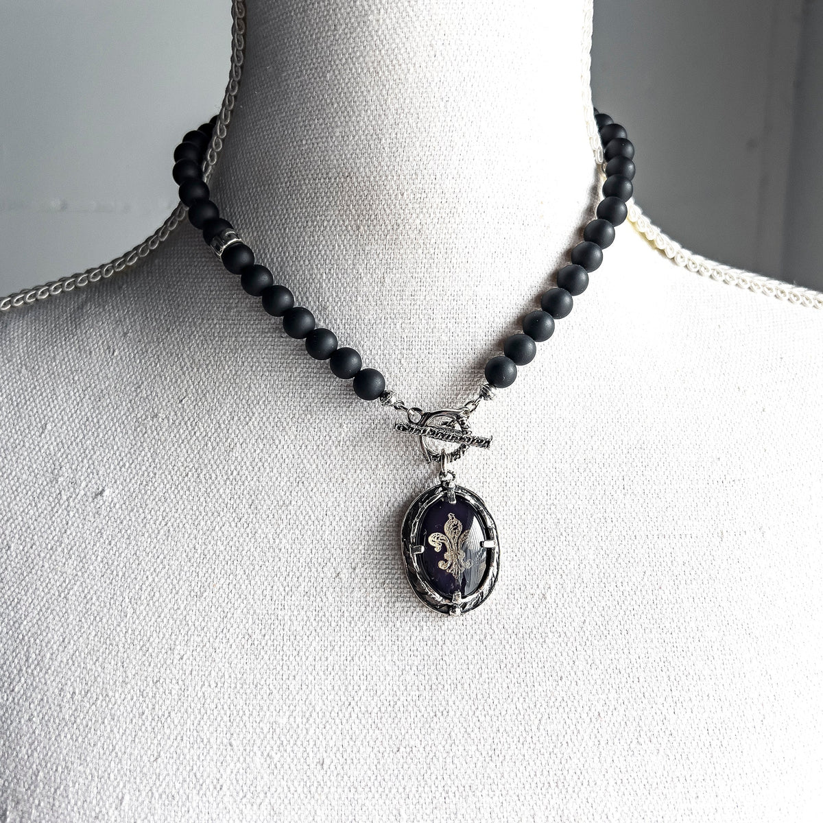 Fleur-De-Lis Kralenketting Zwart – Sterling Zilver – Gem Kingdom