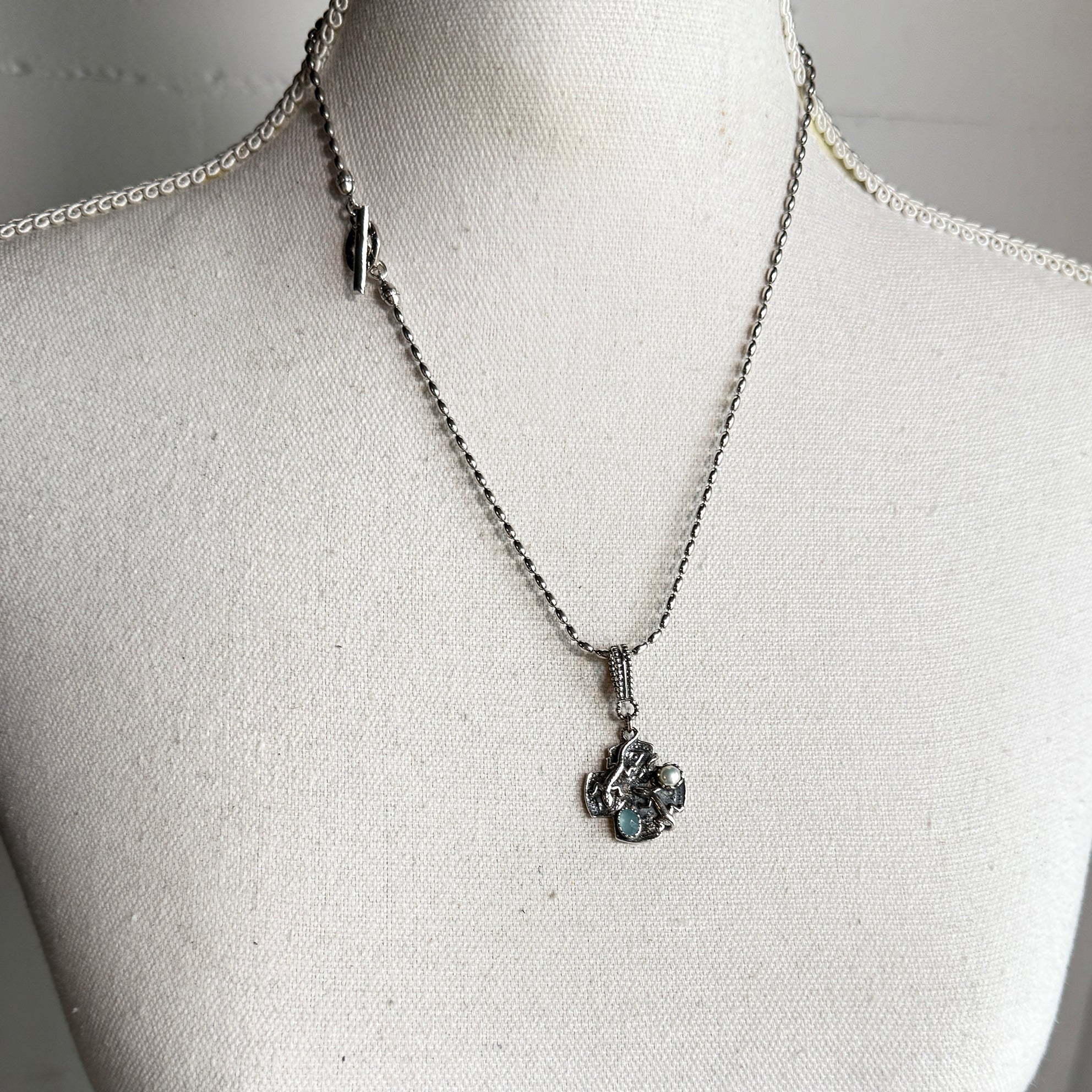 Aqua Lizard Cross Necklace – Sterling Silver – Gem Kingdom
