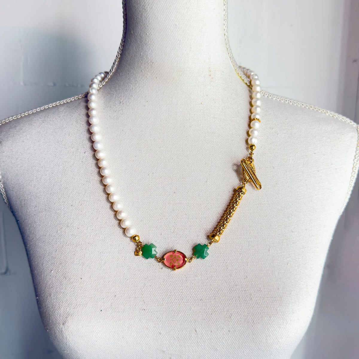 Pearl And Intaglio Necklace – 18k Gold Plated – Gem Kingdom