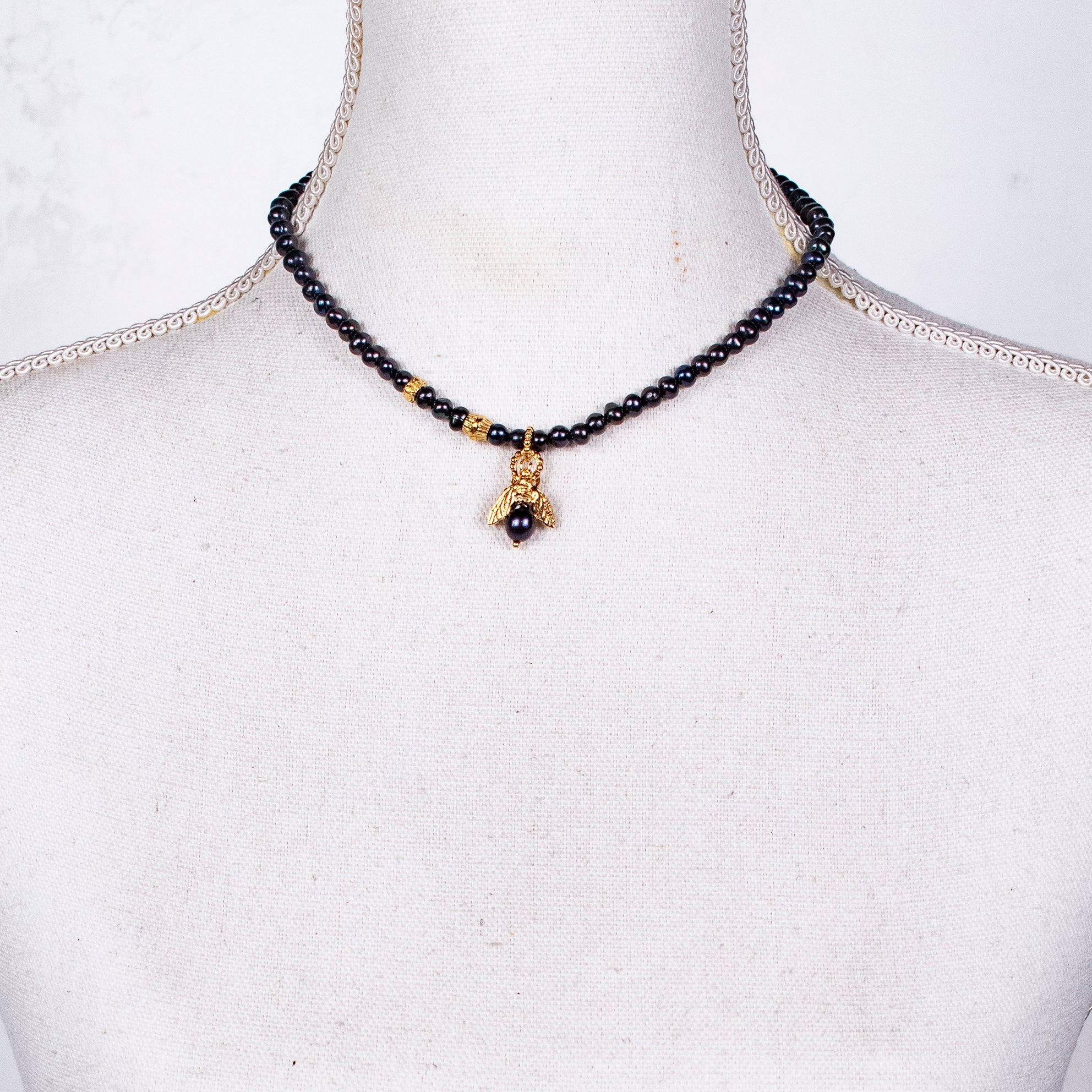 Black Pearl Bee My Honey Necklace – Gold Plated – Gem Kingdom