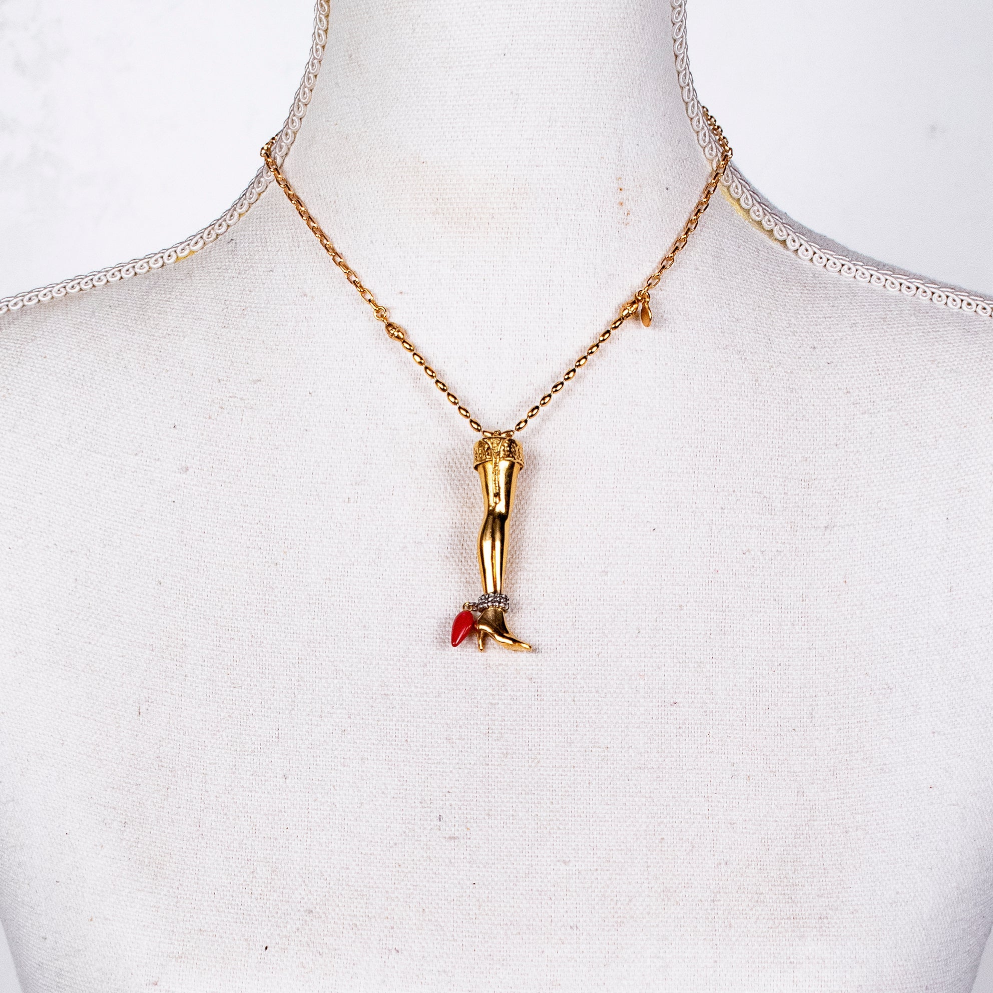 Golden Leg Necklace – Gold Plated – Gem Kingdom