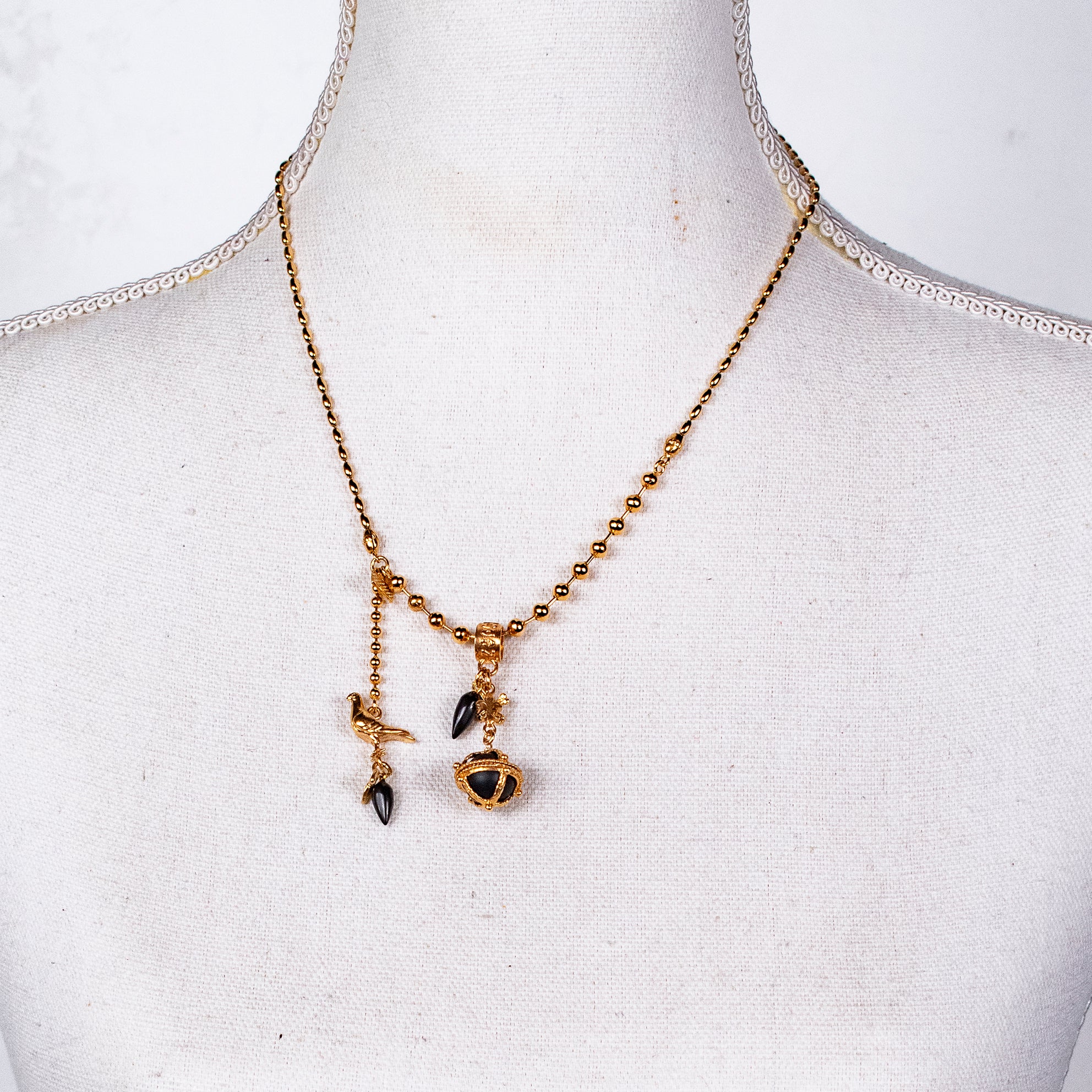 Duif Ketting Zwarte Druppel