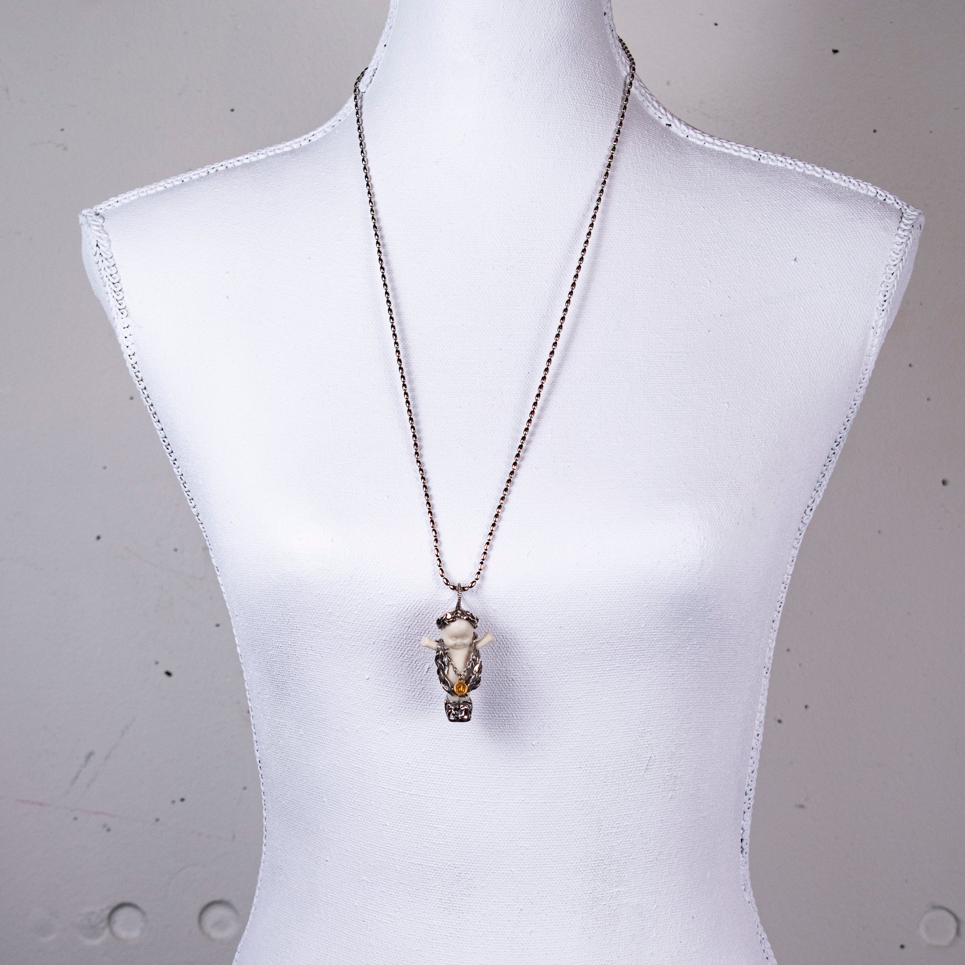 "Olympia" Necklace White And Silver