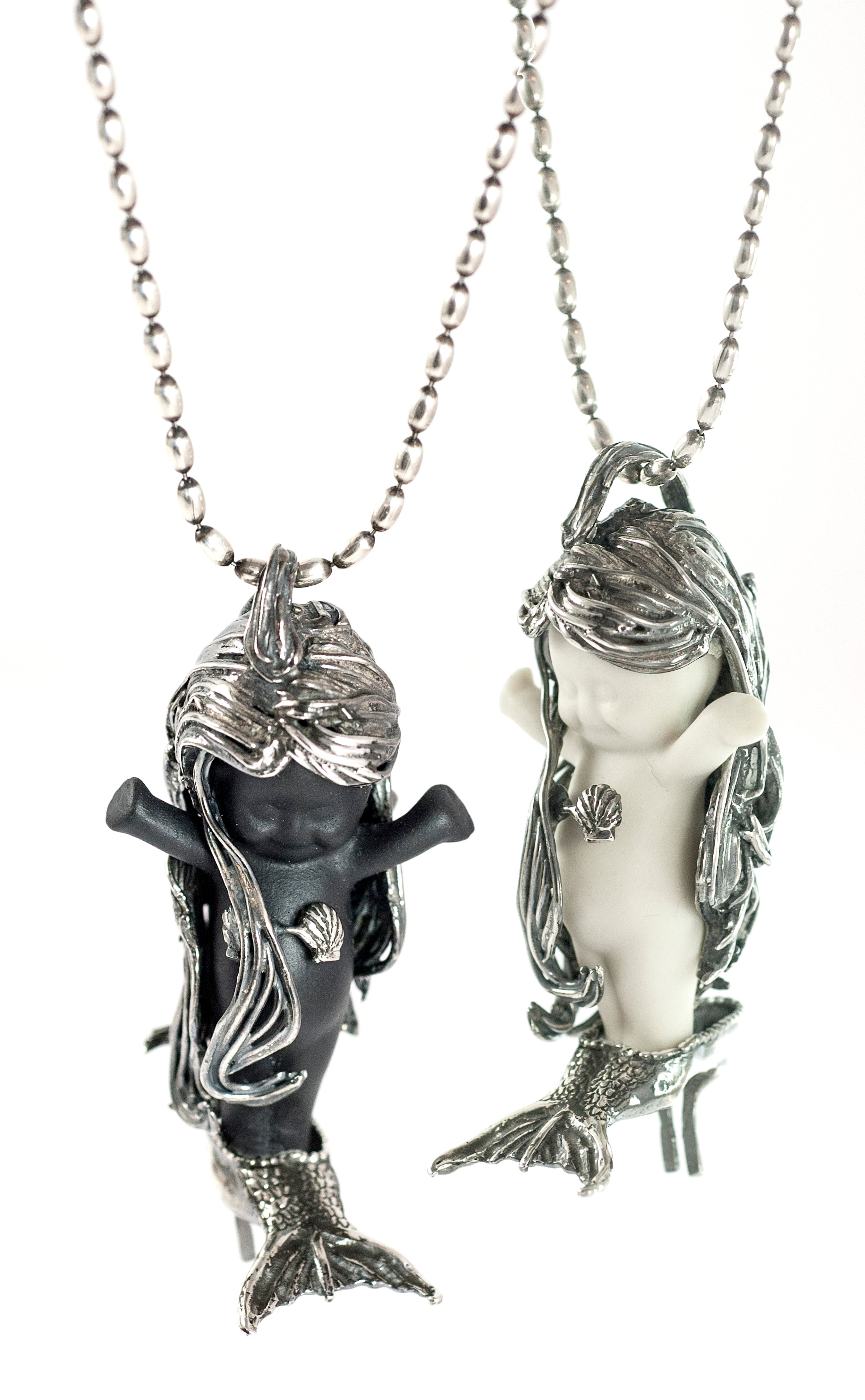 Flipper White And Silver Necklace – Sterling Silver – Gem Kingdom